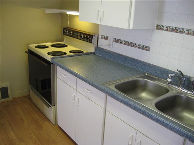 2418  E Rockwell - Photo 4