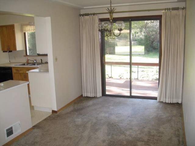 3323  W Rockwell Ave - Photo 6
