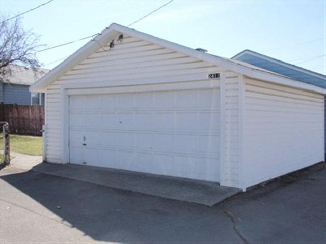 2411  N WASHINGTON St - Photo 9