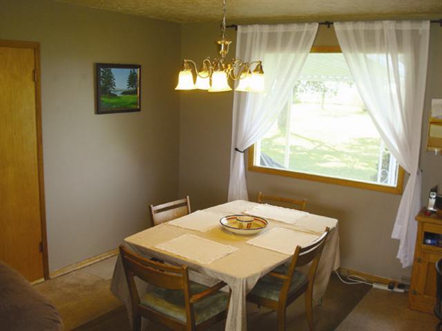 1625  N Flora Rd - Photo 3