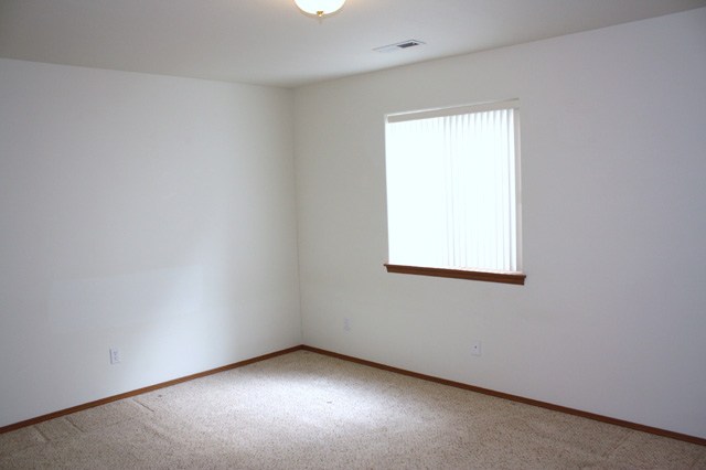 17628  E 4th Ave - Photo 4