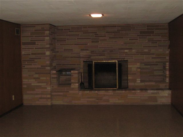 319  N Locust - Photo 4