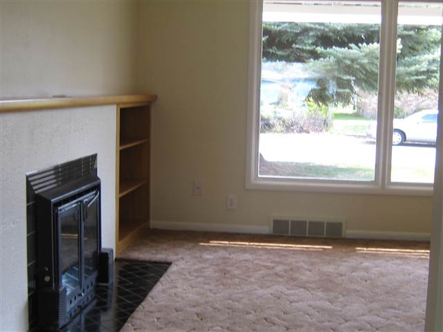 319  N Locust - Photo 5