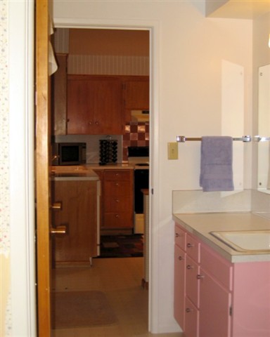 712 E 41st Ave - Photo 5
