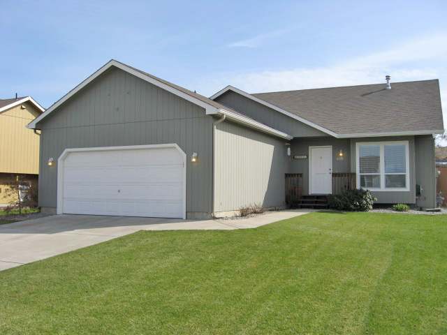 18428 E 12th Ave - Photo 1