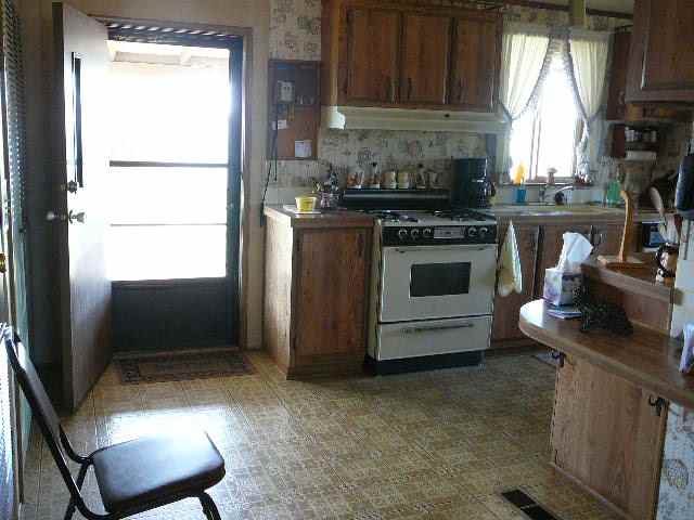 1825  N Glenbrook Rd - Photo 3