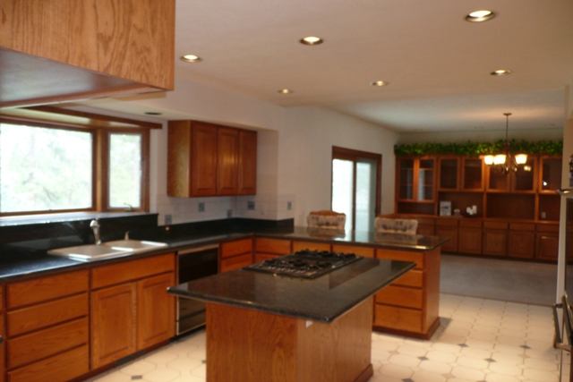 1002  W Hazard - Photo 5