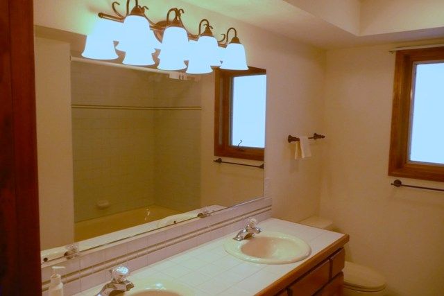 1002  W Hazard - Photo 6