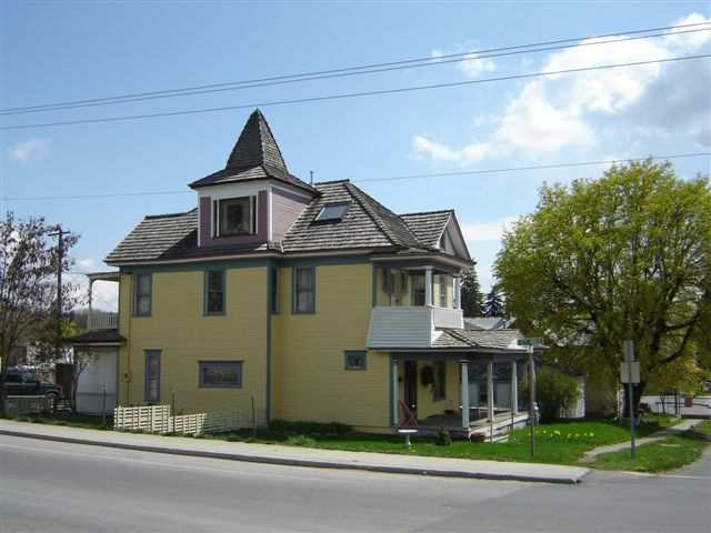 598 N Main - Photo 2