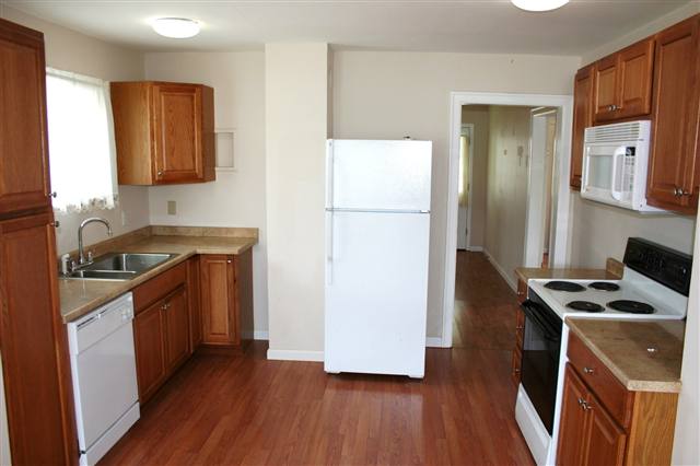 1406  S PROGRESS - Photo 3