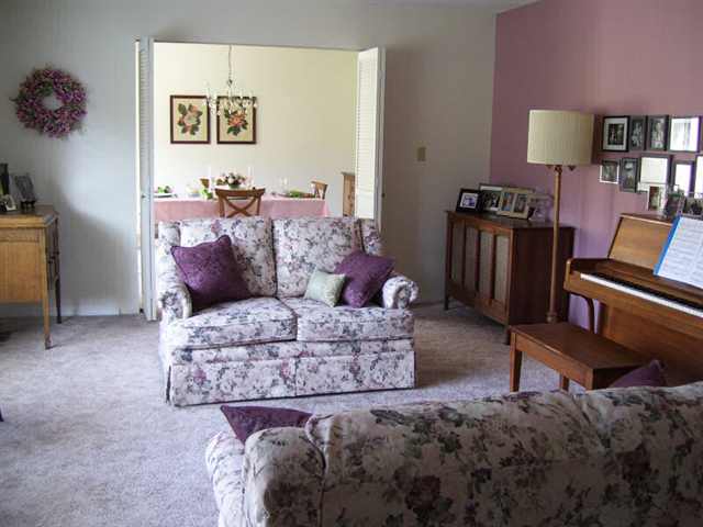 406 W MCCOY St - Photo 2