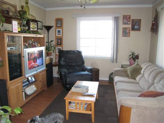 1012  E Hoffman Ave - Photo 6