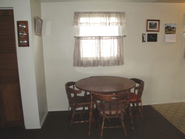1634  E Francis Ave - Photo 3