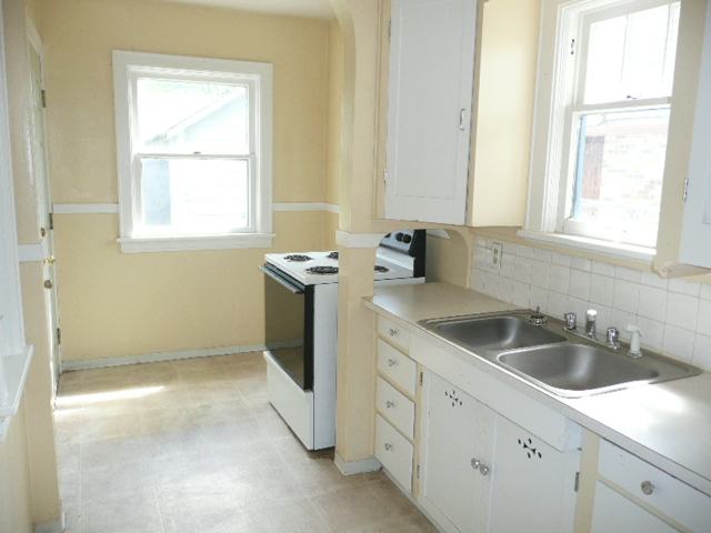 1412  E Olympic Ave - Photo 5