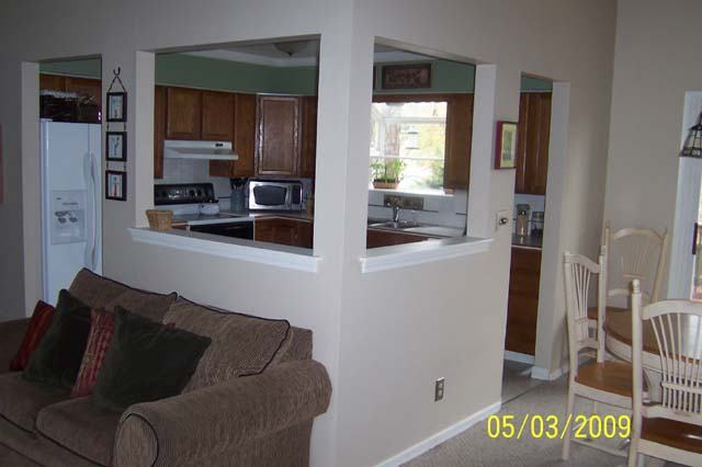 1002  W Woodway - Photo 3