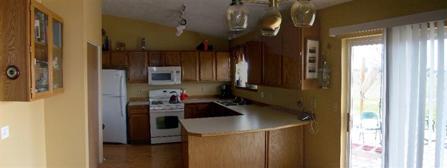 704  S Fairchild - Photo 3