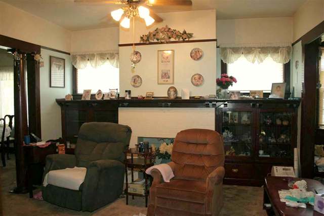 614 E 8th Ave - Photo 3