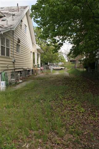 614 E 8th Ave - Photo 9