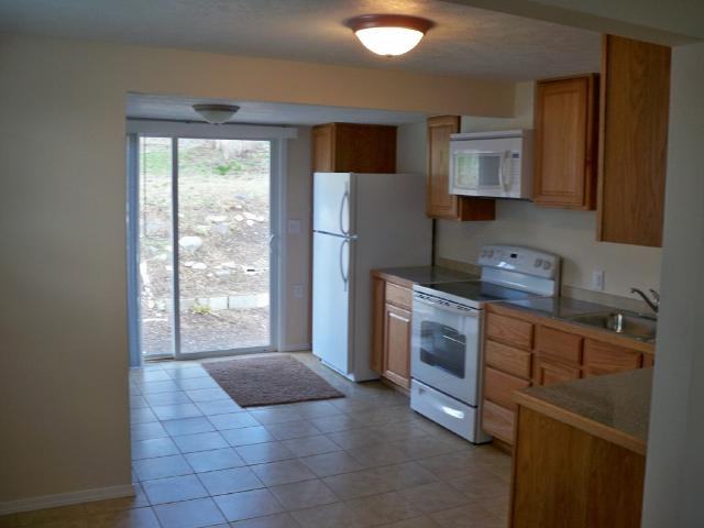 3921  E Bridgeport - Photo 3