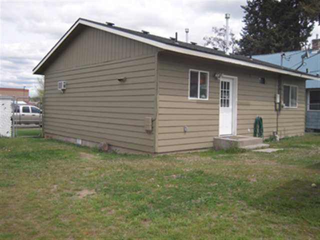 2204  E Hartson Ave - Photo 8