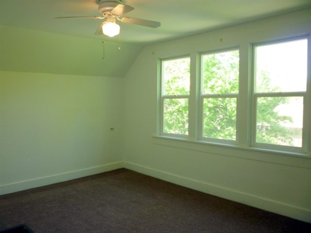 2402  E 6th Ave - Photo 7