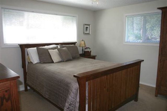 11920  N Normandie - Photo 5