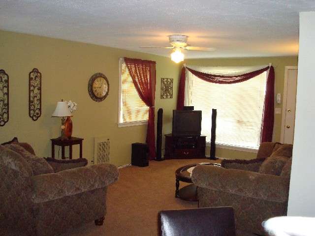 5726  N A St - Photo 3