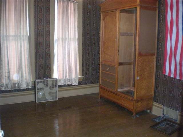 2027  W Riverside Ave - Photo 8