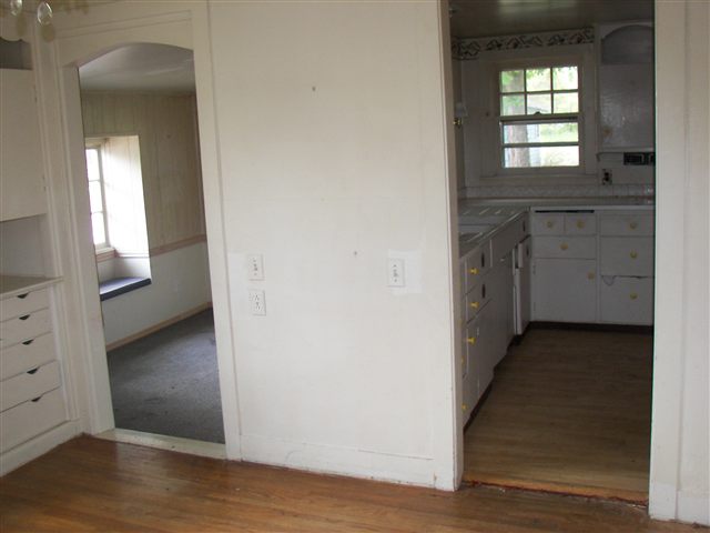 403  N Walnut Rd - Photo 6