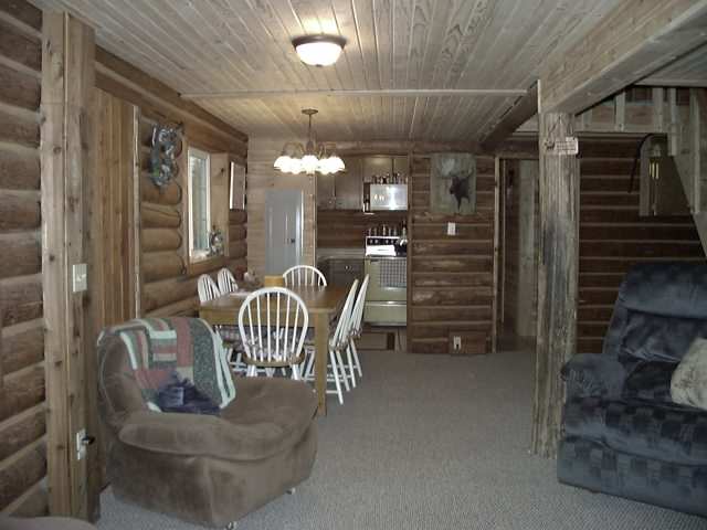 1013 Valley View Dr - Photo 3