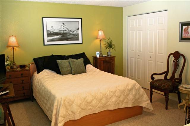 2219  E 48th Ave - Photo 8