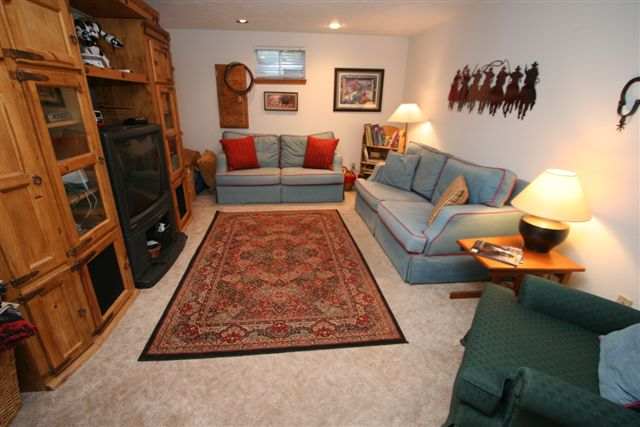 3802  E 49th Ave - Photo 5