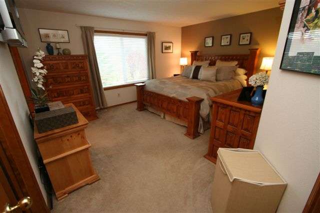 3802  E 49th Ave - Photo 6