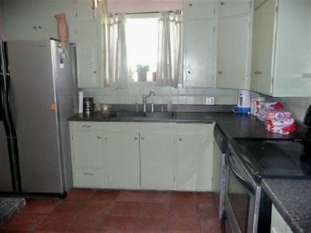 831  E 33rd Ave - Photo 4