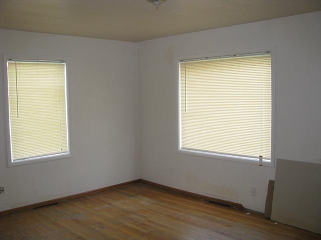 608 S Thor St - Photo 5