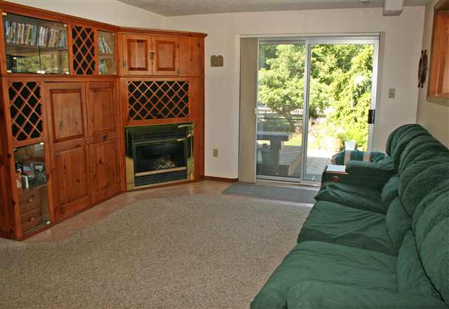 10009  E 48th Ave - Photo 4
