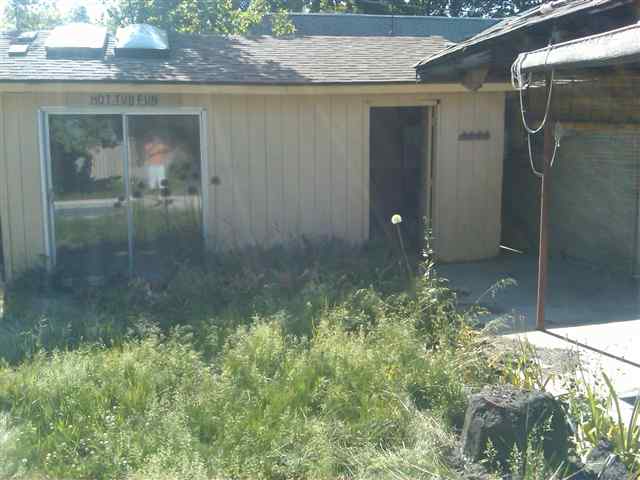 408  E 19th - Photo 8