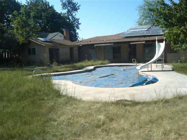 408  E 19th - Photo 9