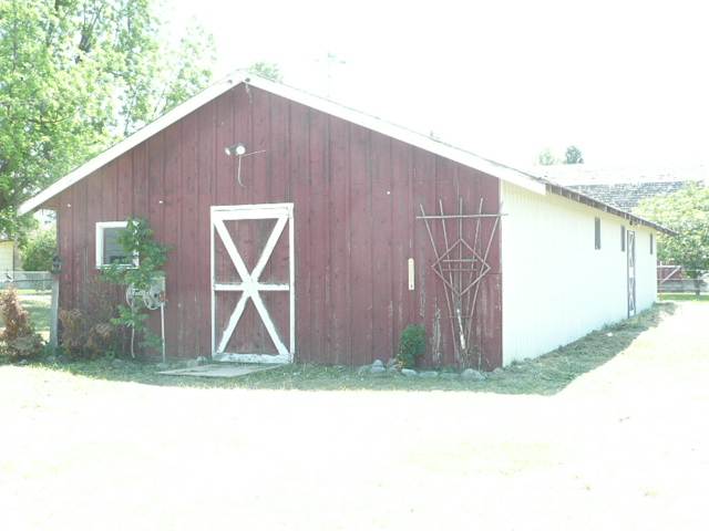 1303  N Mamer Rd - Photo 3