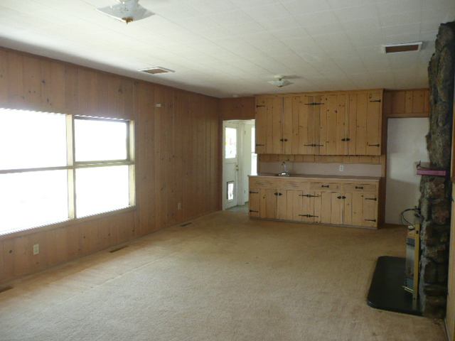 1303  N Mamer Rd - Photo 4