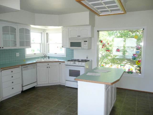 1303  N Mamer Rd - Photo 6