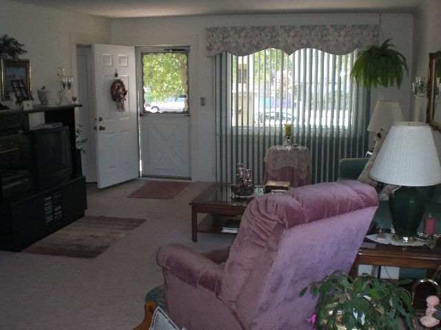 405  E Montgomery Ave - Photo 3