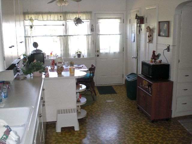 405  E Montgomery Ave - Photo 4