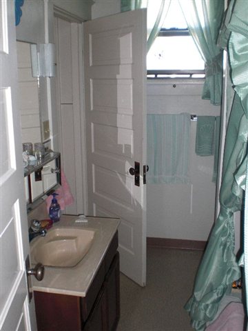 405  E Montgomery Ave - Photo 5