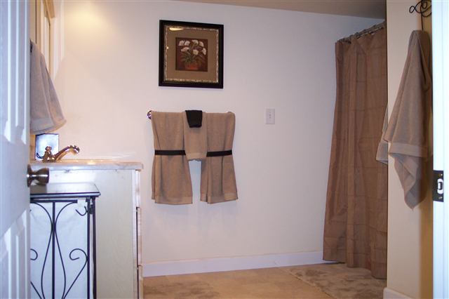 3611  E 11TH Ave - Photo 6