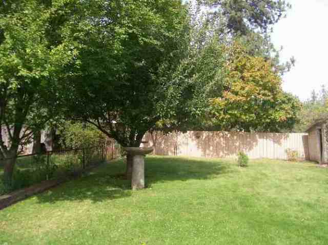 1321 E 32ND - Photo 2