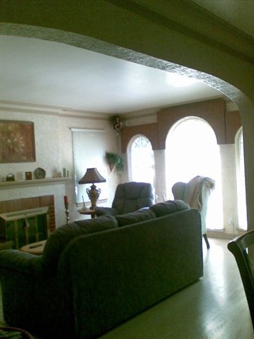 603  E MONTGOMERY - Photo 3