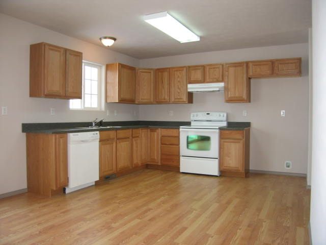 16724 W LAUREL Dr - Photo 2
