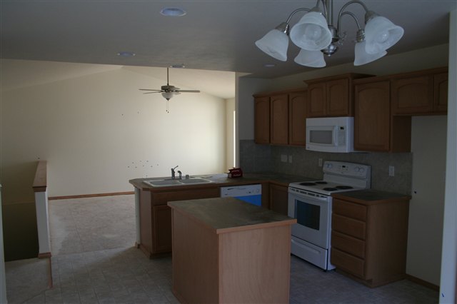 18511  E 5th - Photo 4