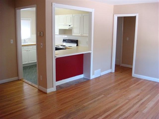 921  W 15th - Photo 3
